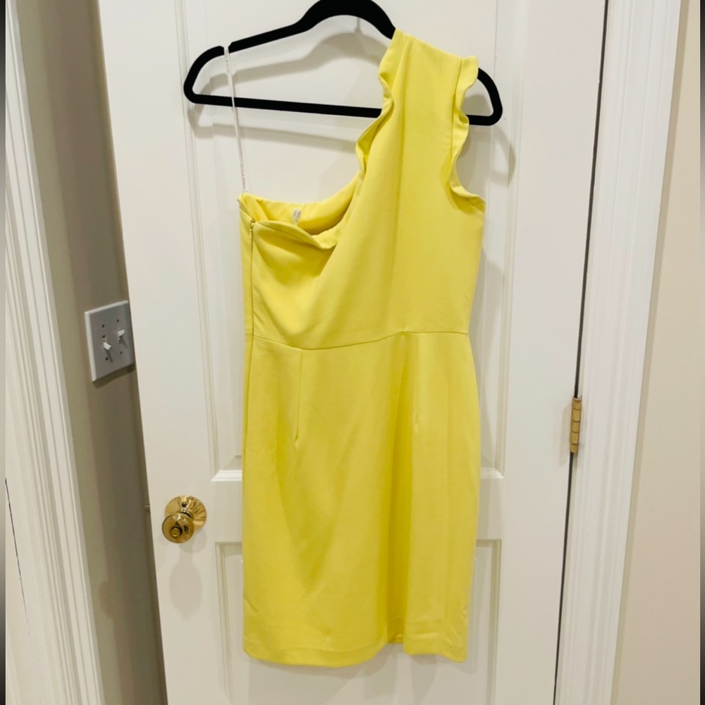 Black Halo Yellow Pravella One-Shoulder Ponte Cocktail Dress